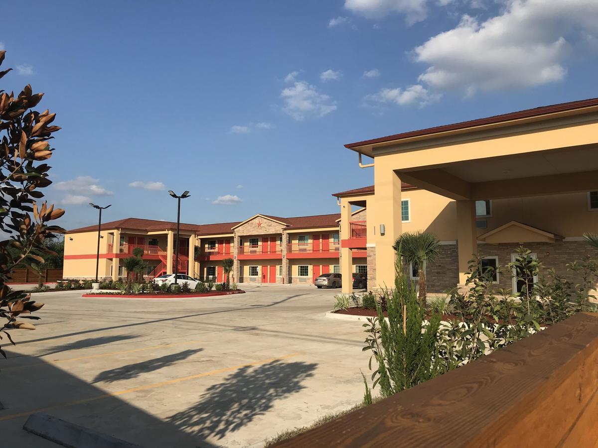 האמבל Scottish Inn & Suites - Iah Airport מראה חיצוני תמונה