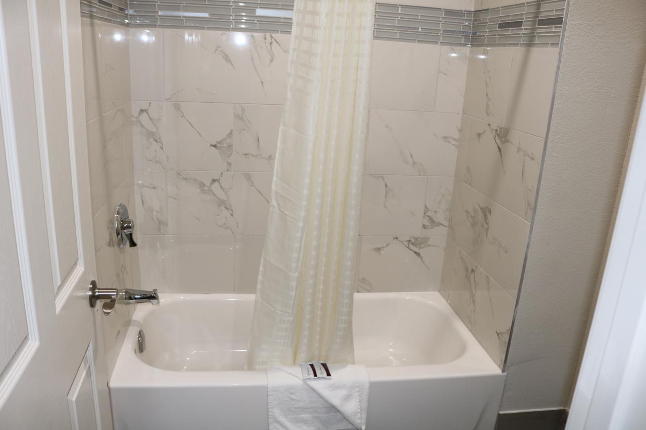 האמבל Scottish Inn & Suites - Iah Airport מראה חיצוני תמונה
