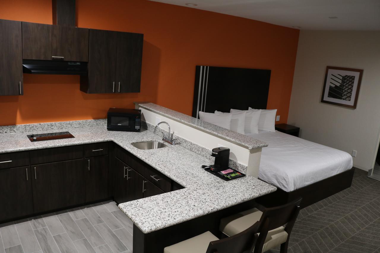 האמבל Scottish Inn & Suites - Iah Airport מראה חיצוני תמונה