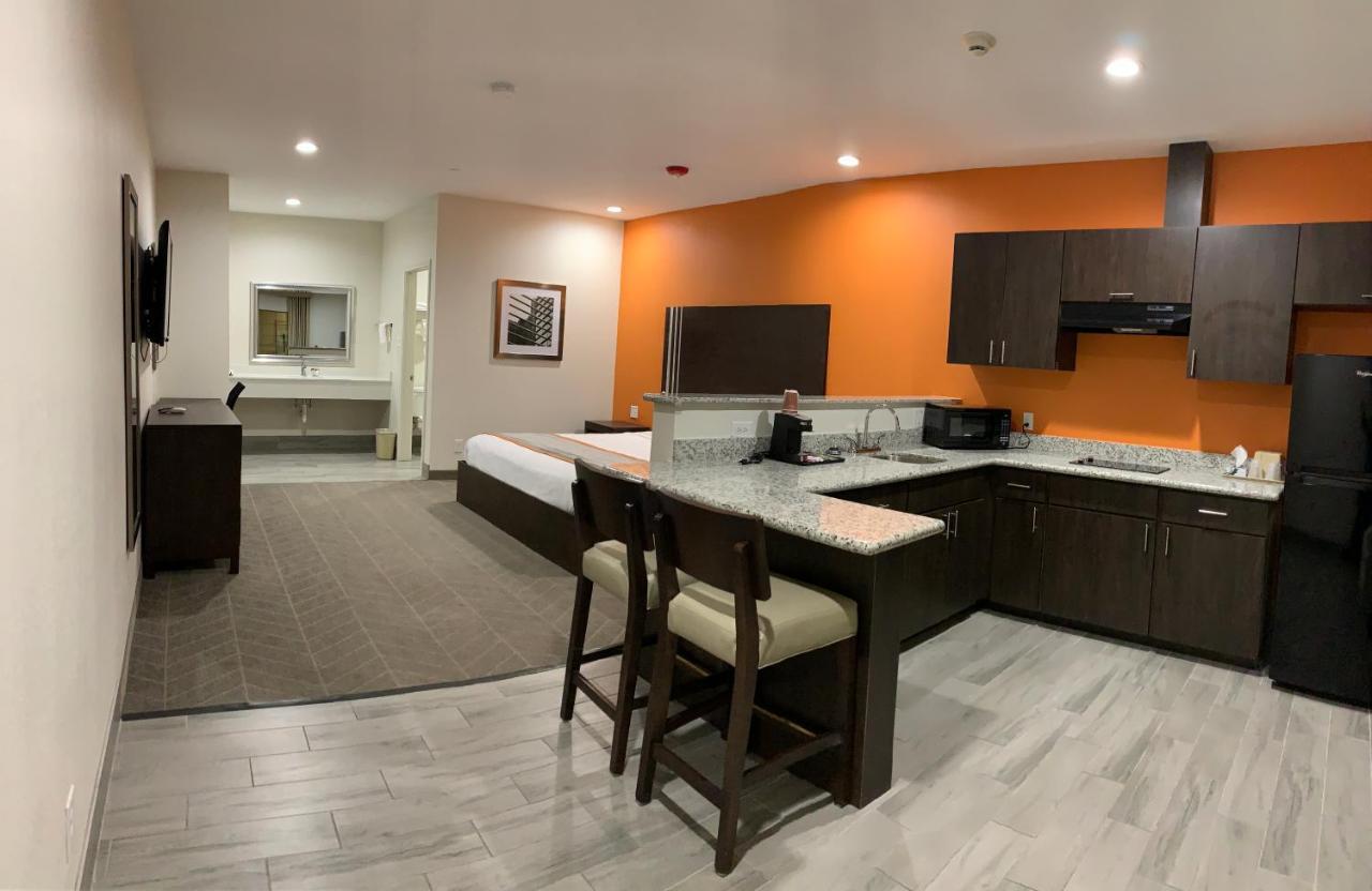 האמבל Scottish Inn & Suites - Iah Airport מראה חיצוני תמונה