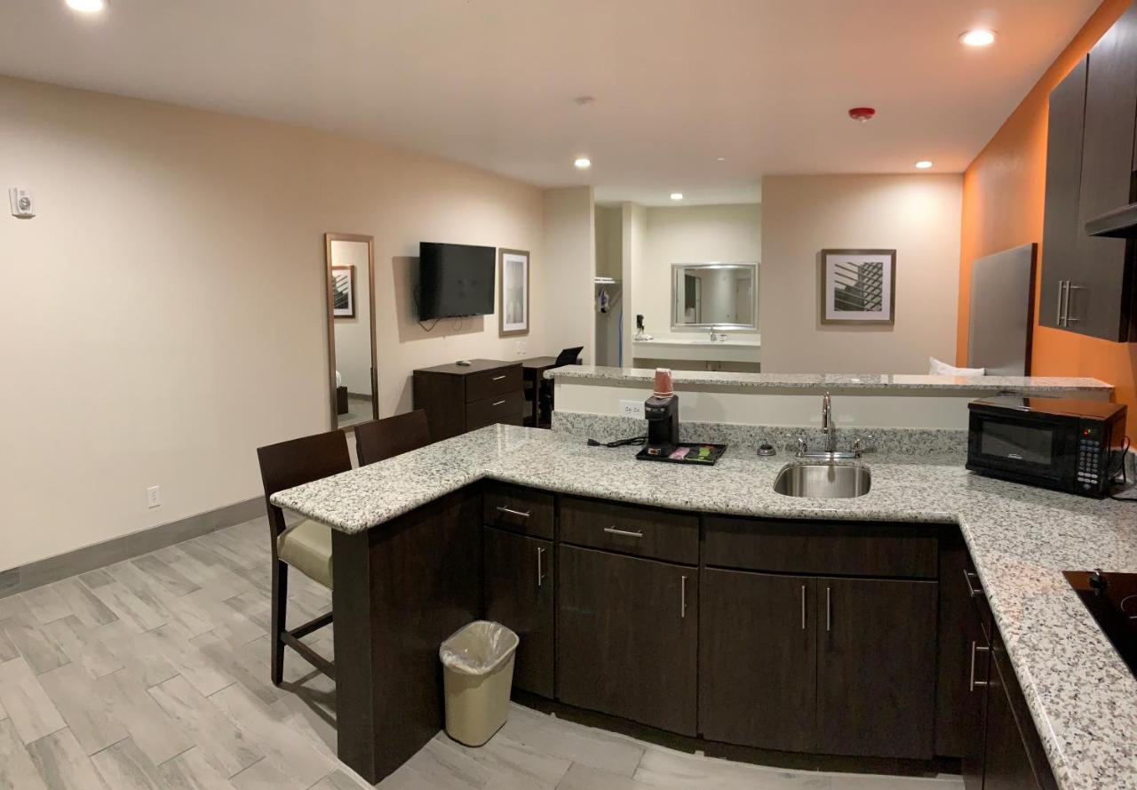 האמבל Scottish Inn & Suites - Iah Airport מראה חיצוני תמונה